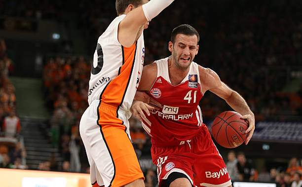 步行者vs雄鹿G4前瞻：字母场均35+14再下一城？利拉德还在找状态