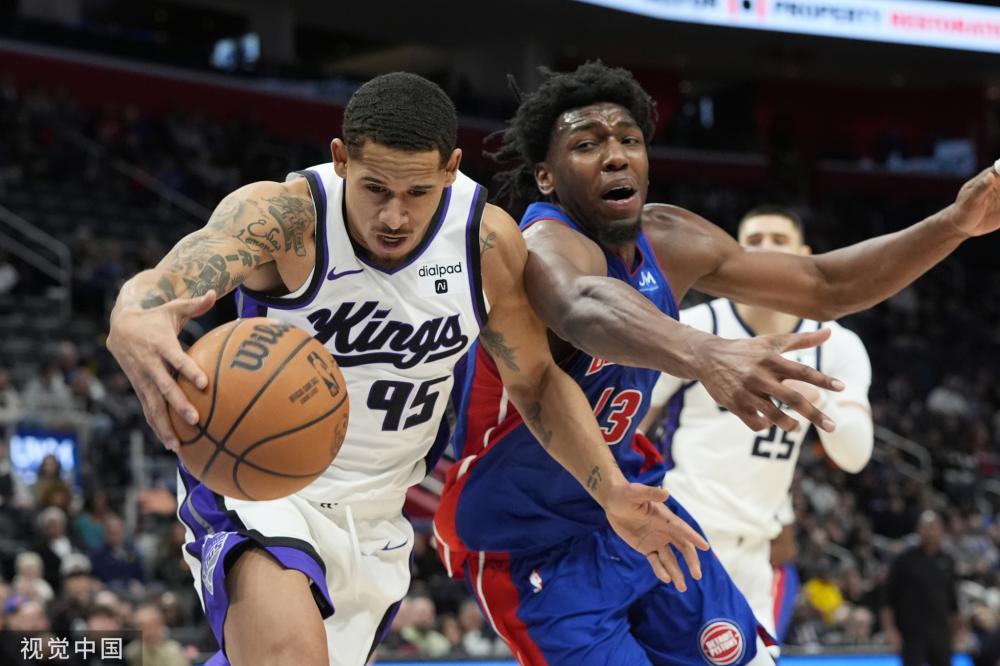 从经济与竞 从经济与竞