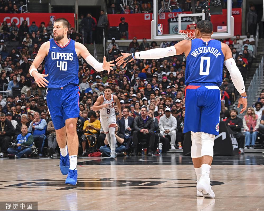 下显得捉襟 下显得捉襟